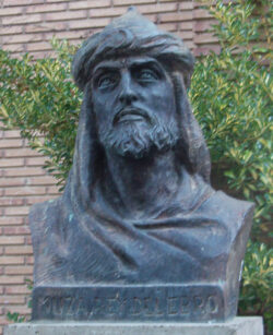 Statue bust of Mūsā ibn Mūsā in modern Tudela